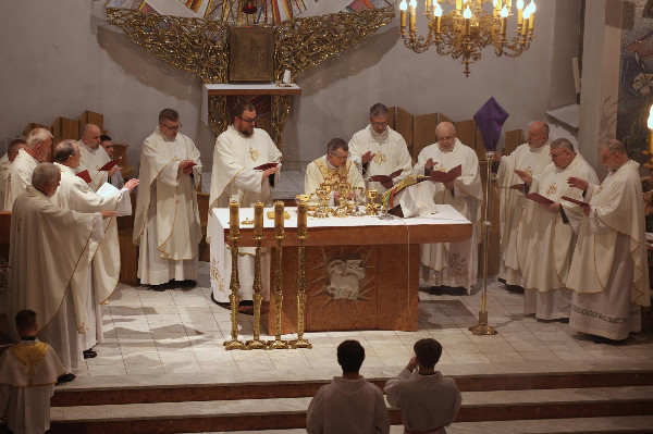 Intencje Mszy świętych 12–19.04.2026