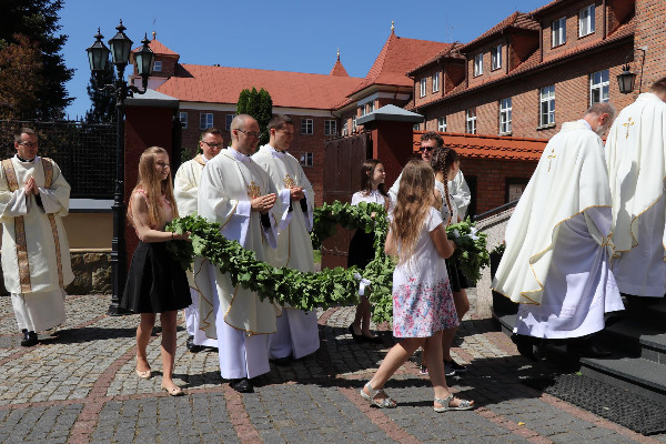 Prymicje w Stadnikach — powrót do tradycji