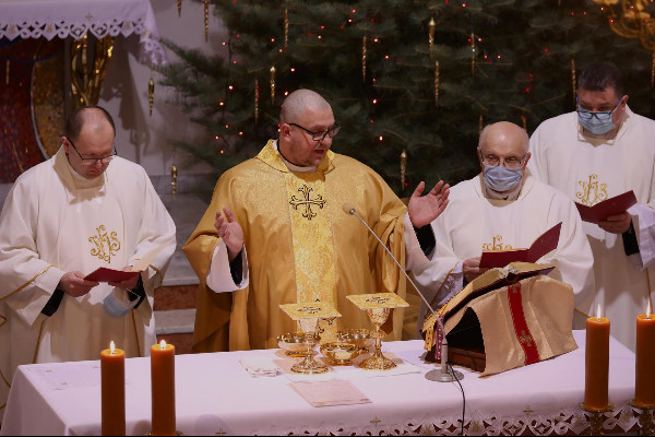 Intencje Mszy świętych 02–09.01.2022