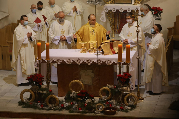 Intencje Mszy świętych 27.12–03.01.2021