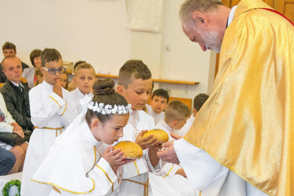 Nasza pierwsza uczta Eucharystyczna