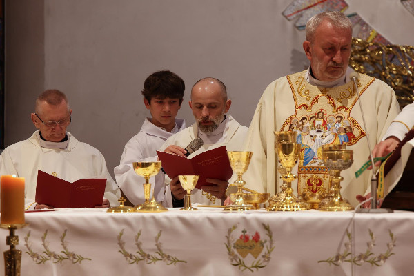 Intencje Mszy świętych 27.04–04.05.2025