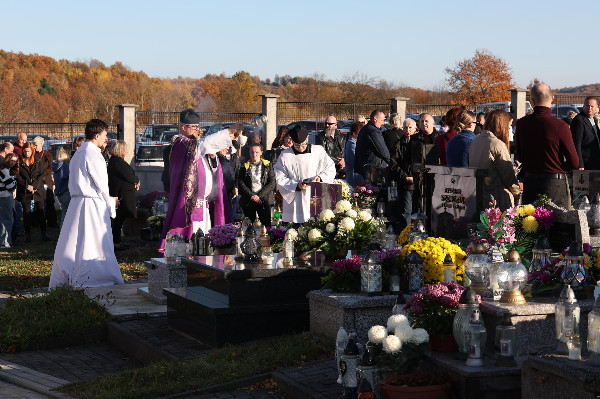 Intencje Mszy świętych 09–16.11.2025