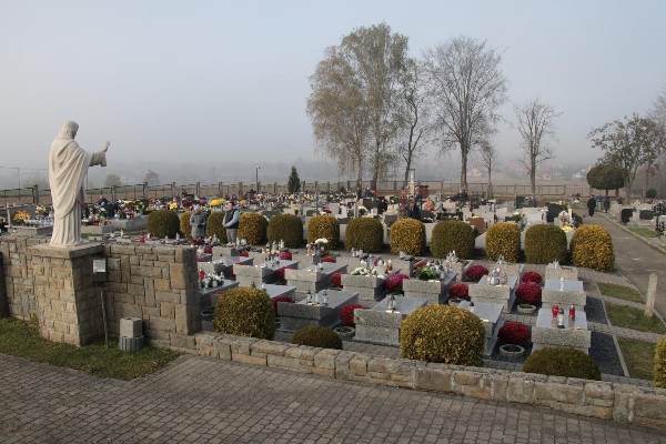 W dniach 31.10–02.11. cmentarz zamknięty
